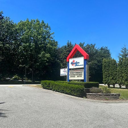 סארי Canadian Inn מראה חיצוני תמונה