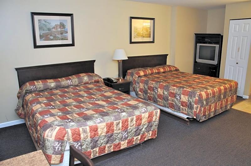 סארי Canadian Inn מראה חיצוני תמונה